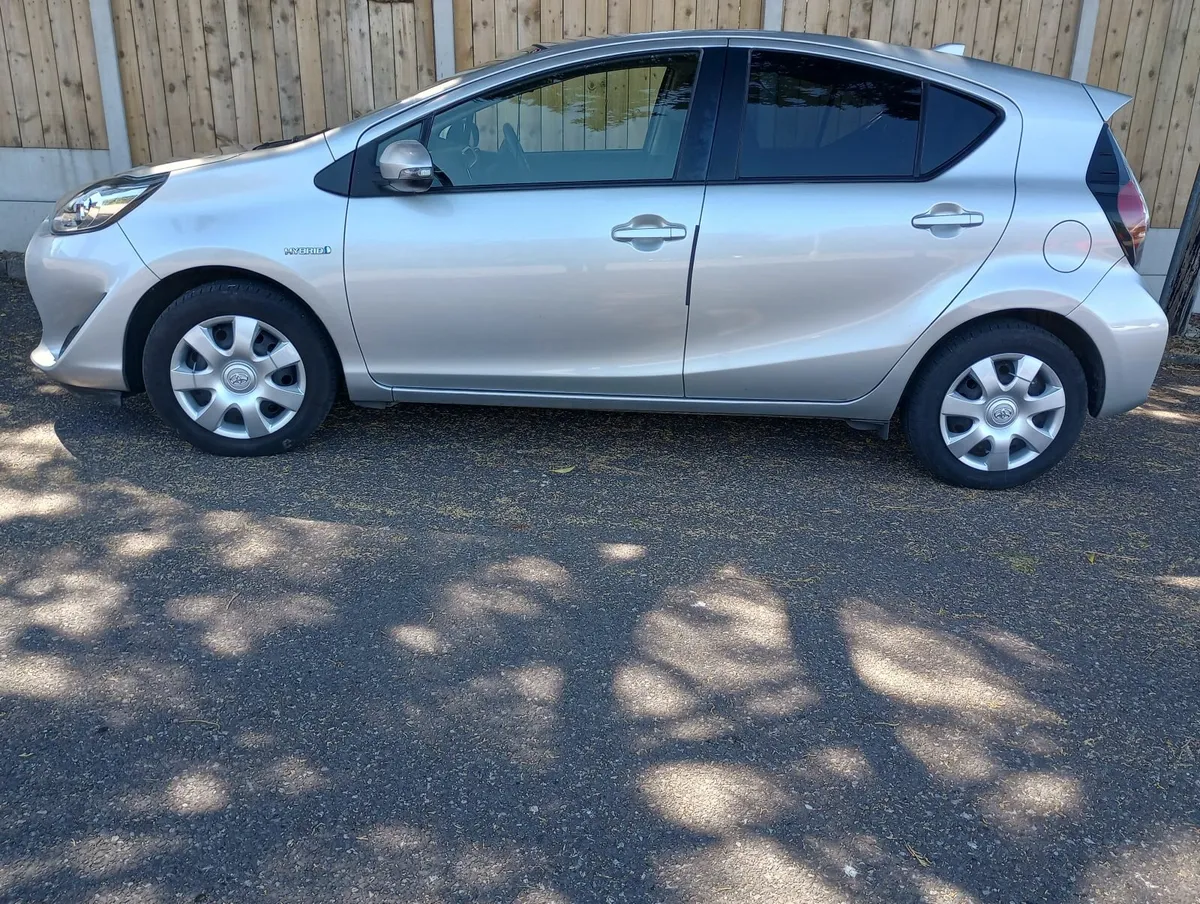 Toyota Aqua 2018 - Image 2