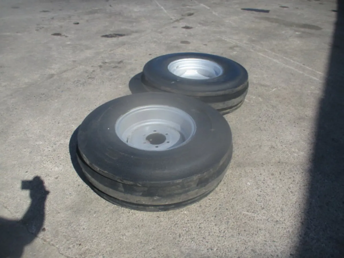 1000-16 Front Wheels - Image 3