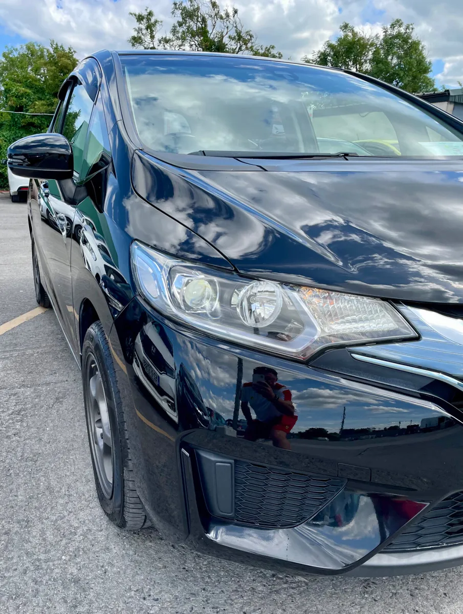 Honda Fit 2014 - Image 2