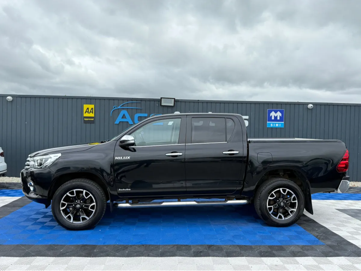 Toyota Hilux INVITE X - 2.4 DIESEL - AUTO - 12M WA - Image 4