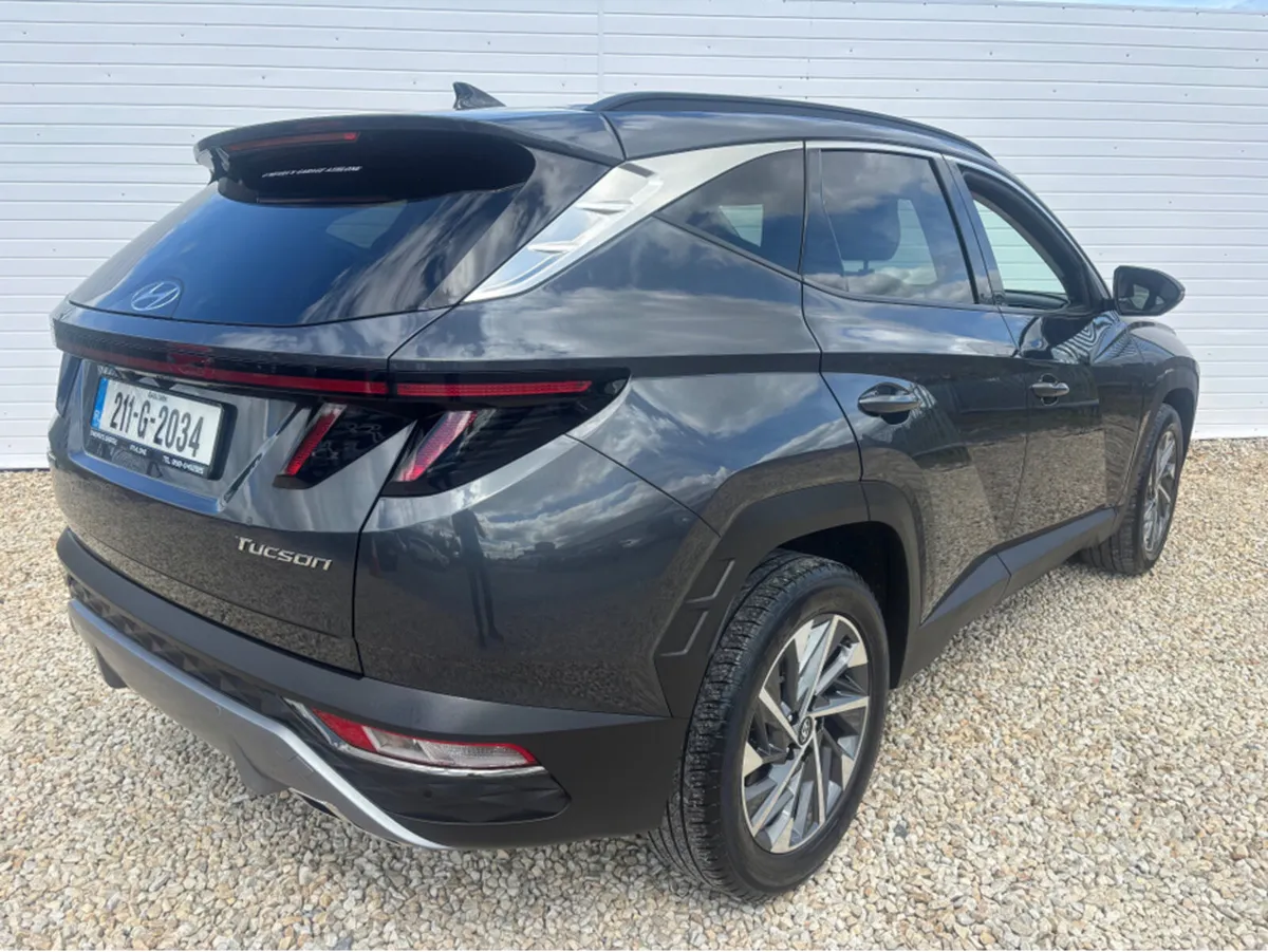 Hyundai Tucson IX35 EXECUTIVE PLUS 5DR DIESEL - Image 4