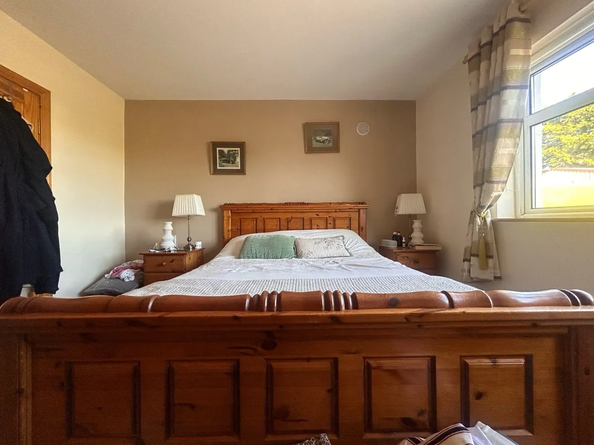 King size bed frame - Image 2
