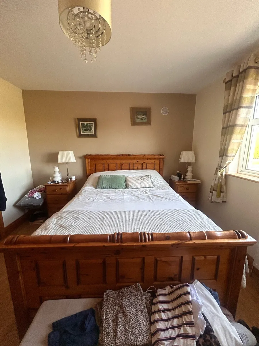 King size bed frame - Image 4
