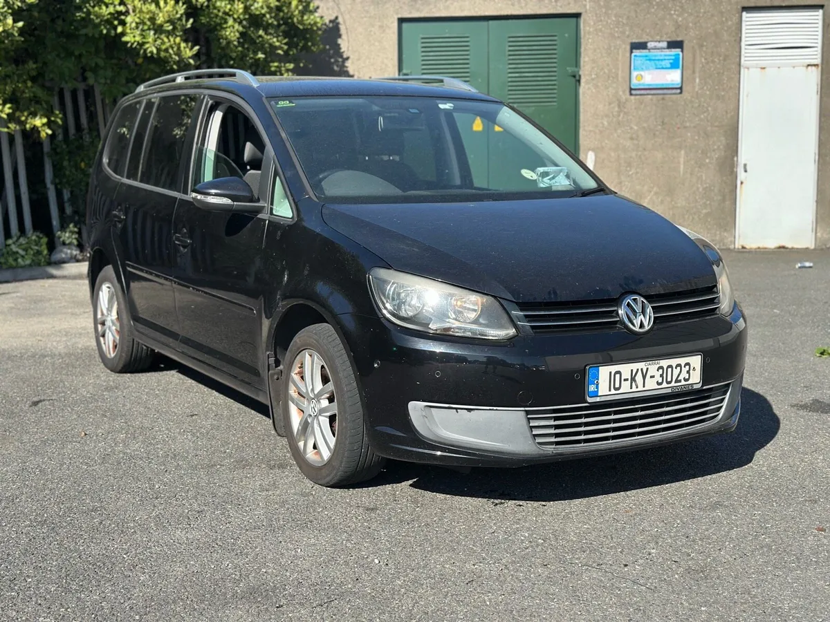 Volkswagen Touran 7 Seater 2010 Facelift - Image 2