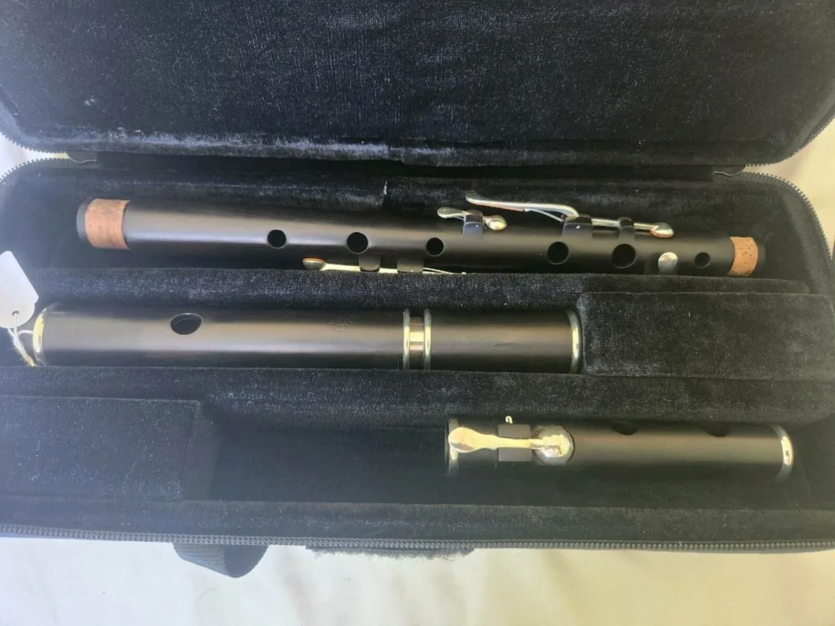 Wooden Concert Flute 6 Keys - Image 1