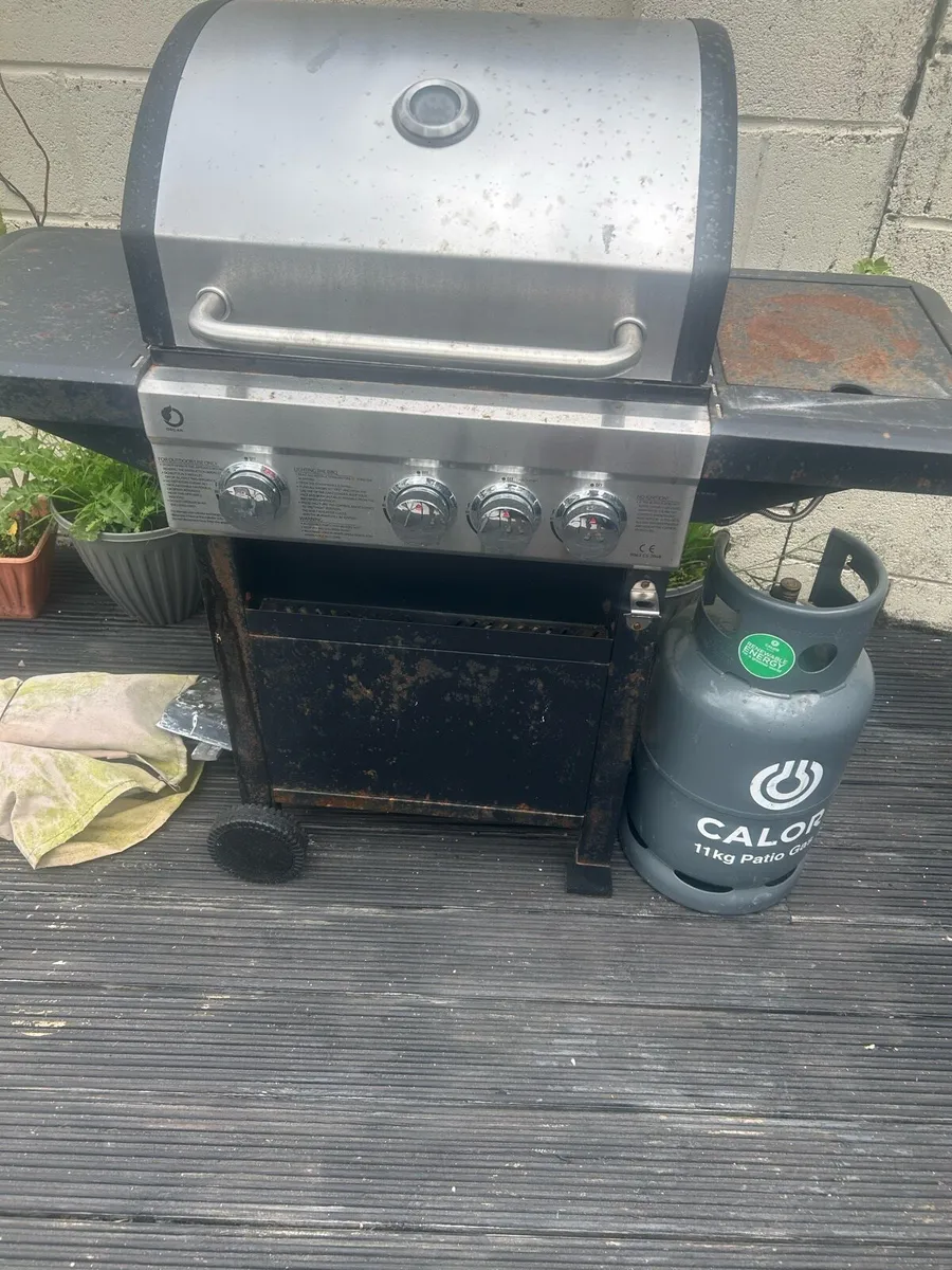 3 + 1 side burner Barbacue - Image 1