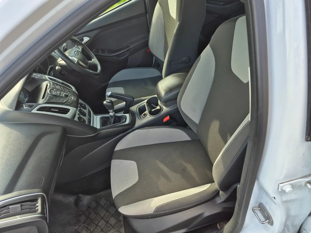 MODIFED  FORD FOCUS  ZETEC S 2013 1.6 DIESEL - Image 3
