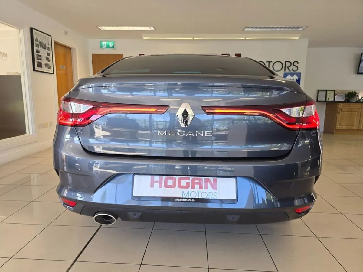 Renault Megane Saloon Diesel Automatic Best Spec - Image 4