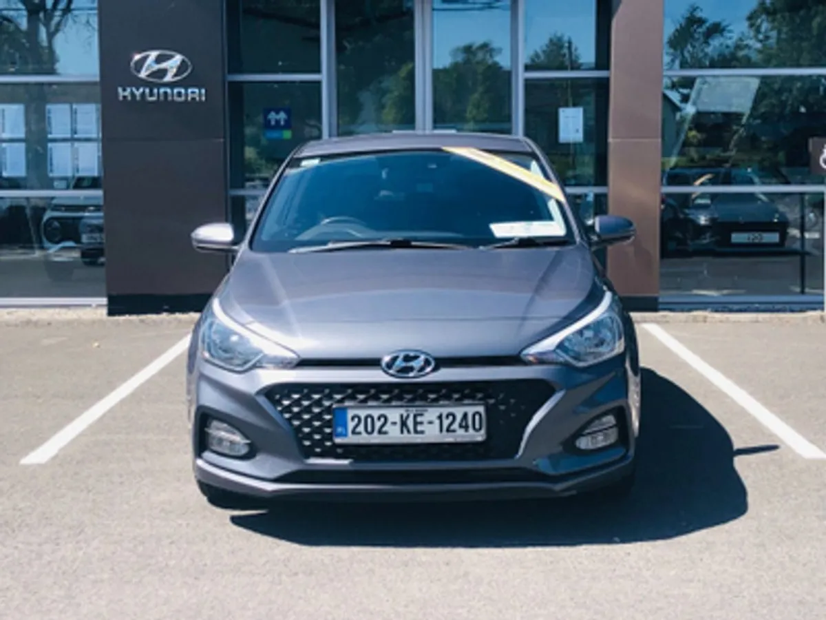 Hyundai i20 Deluxe 1.2 Petrol - Image 2