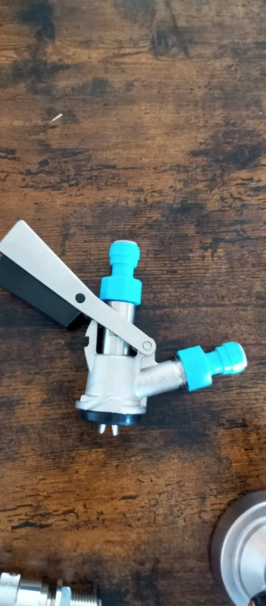 Beer tap/couplers - Image 4