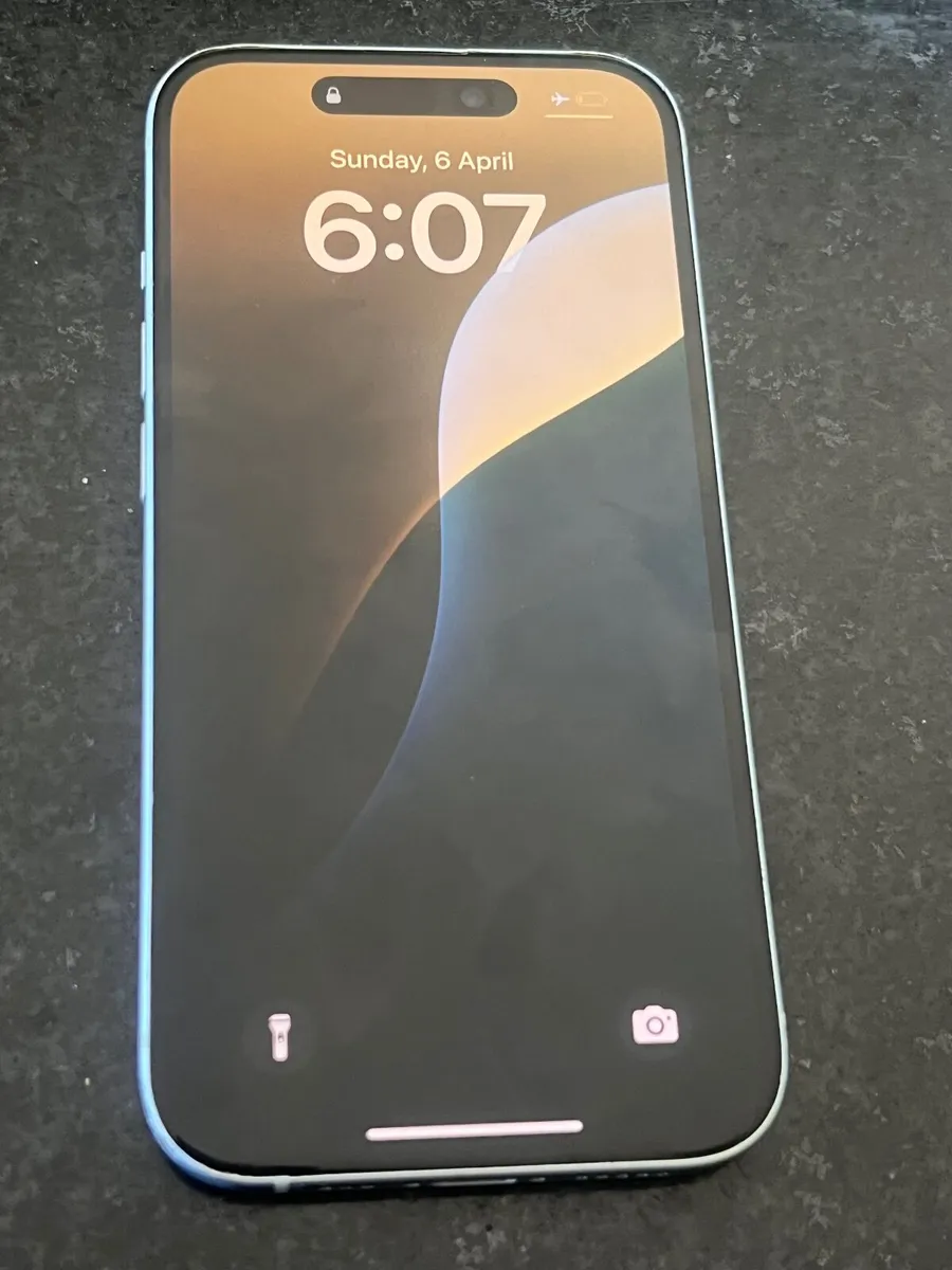 Iphone 15 - Image 1