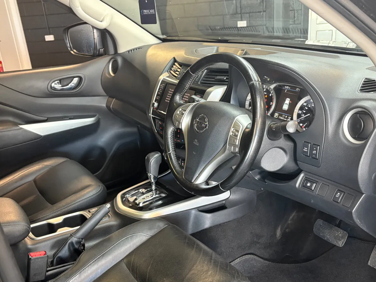 2019 Nissan Navara Tekna 2.3 Crewcab - Image 3
