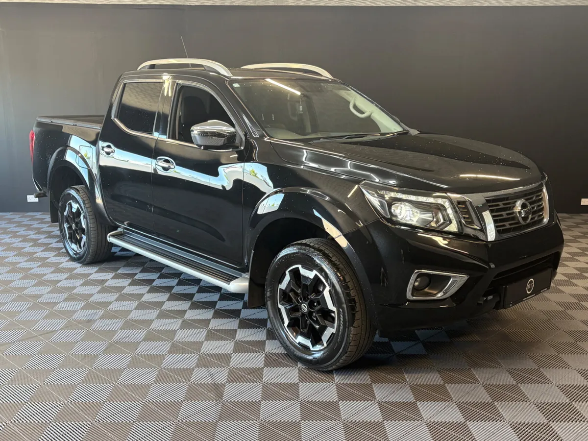 2019 Nissan Navara Tekna 2.3 Crewcab - Image 1