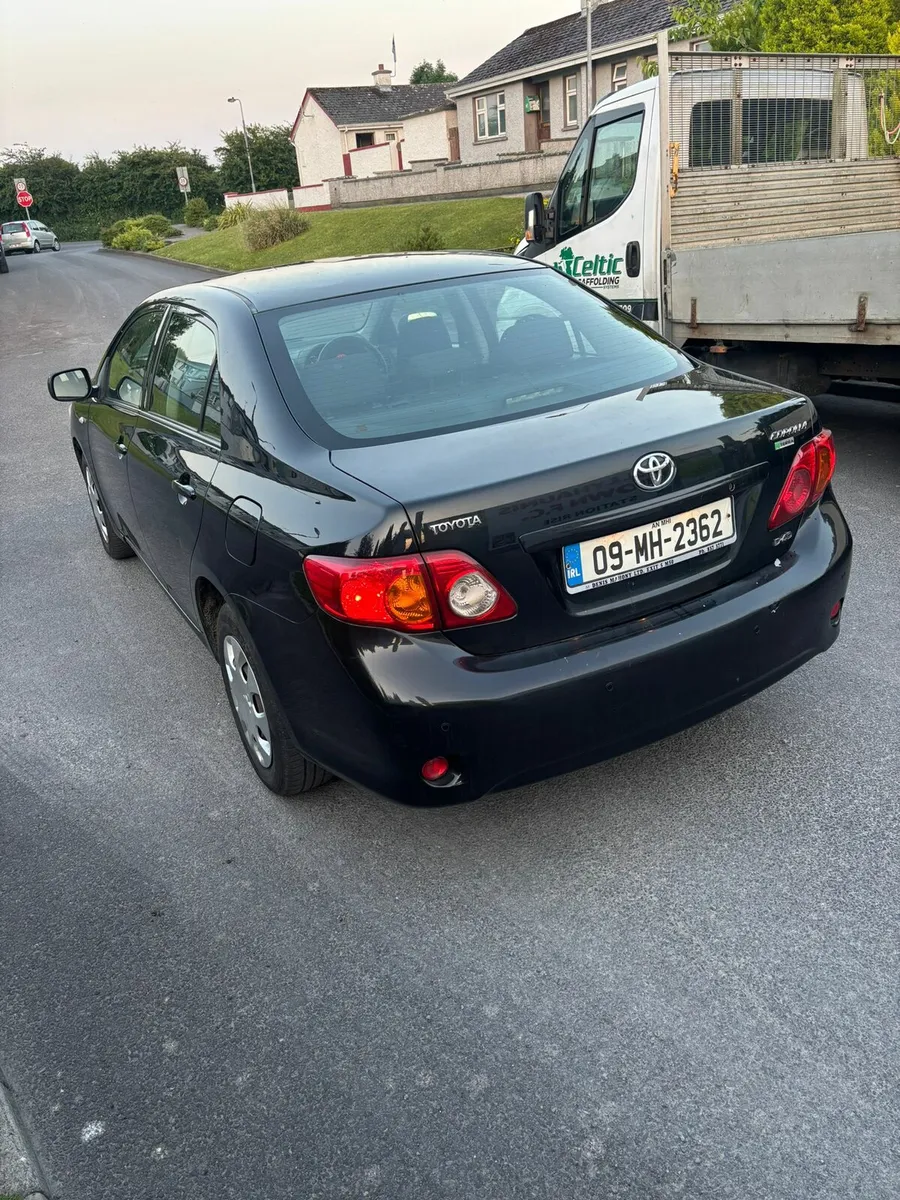 Toyota corolla - Image 3