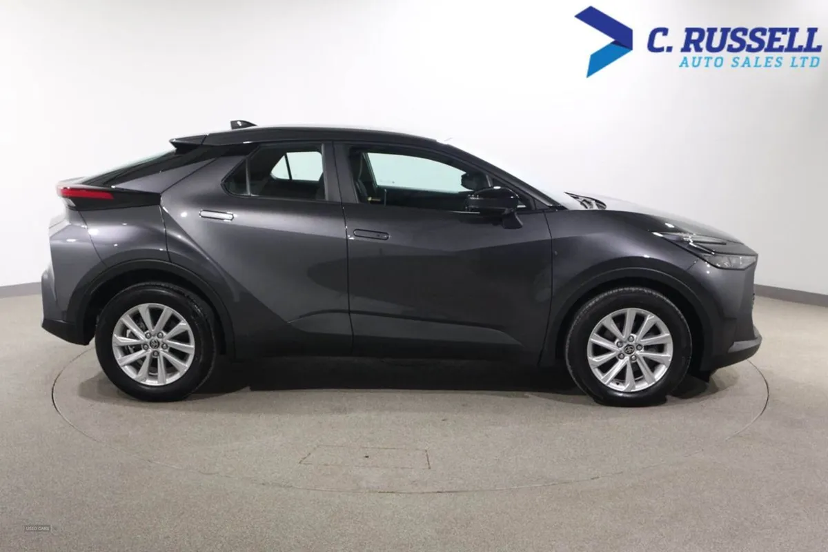 Toyota C-HR Hatchback - Image 4