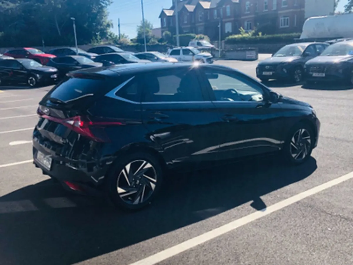 Hyundai i20 Deluxe Plus 1.2 Petrol - Image 4