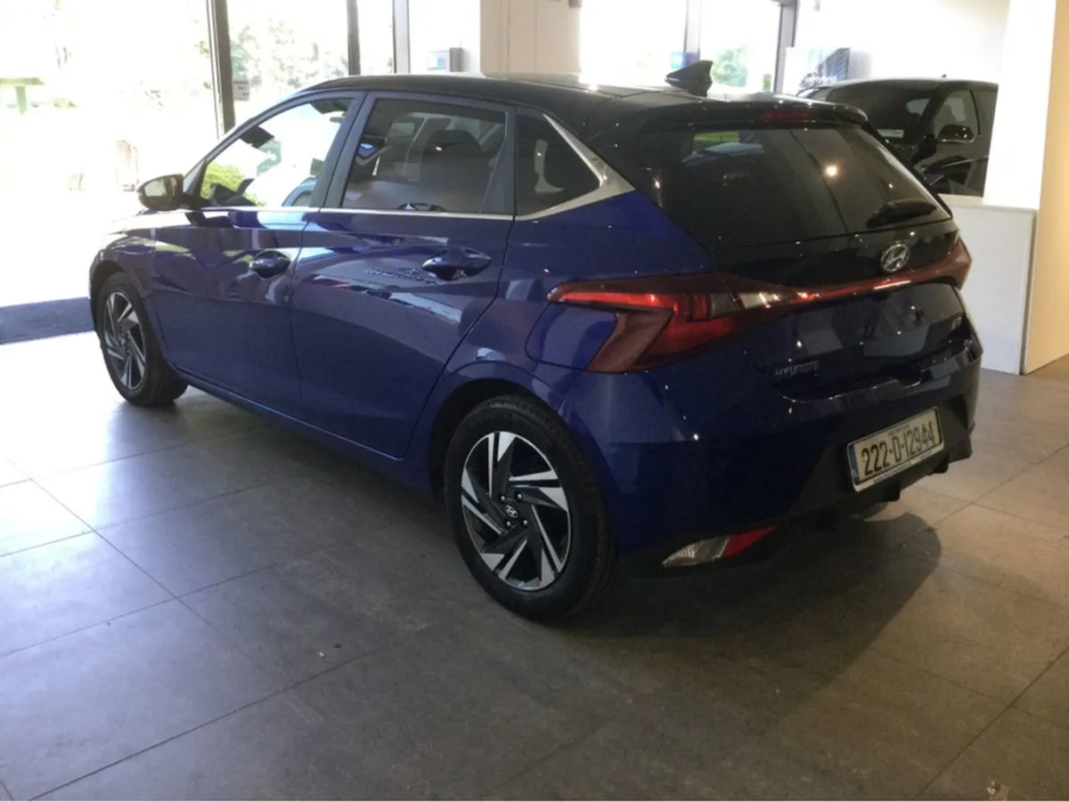 Hyundai i20 Deluxe 2 Tone - 1 Owner - Warranty AA - Image 3