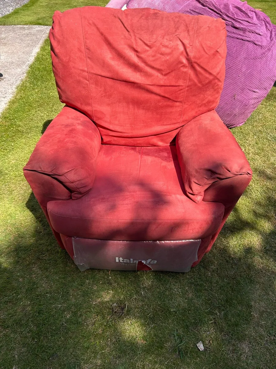 Armchair x 2 for FREE - Image 4