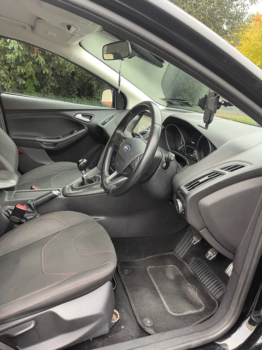 Ford focus Zetec S - Image 4