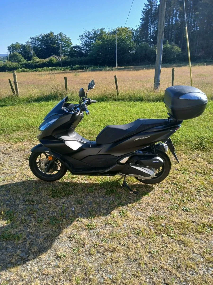 2023 Honda PCX 125 - Image 3