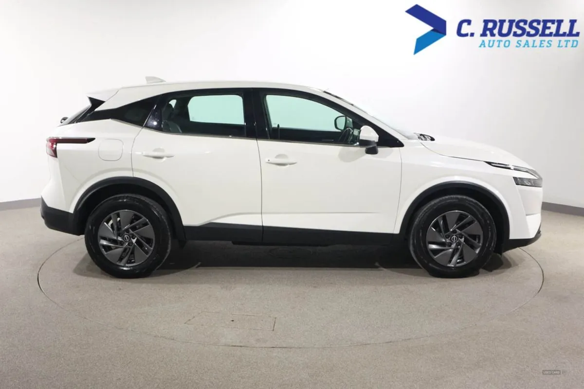 Nissan QASHQAI Hatchback - Image 4