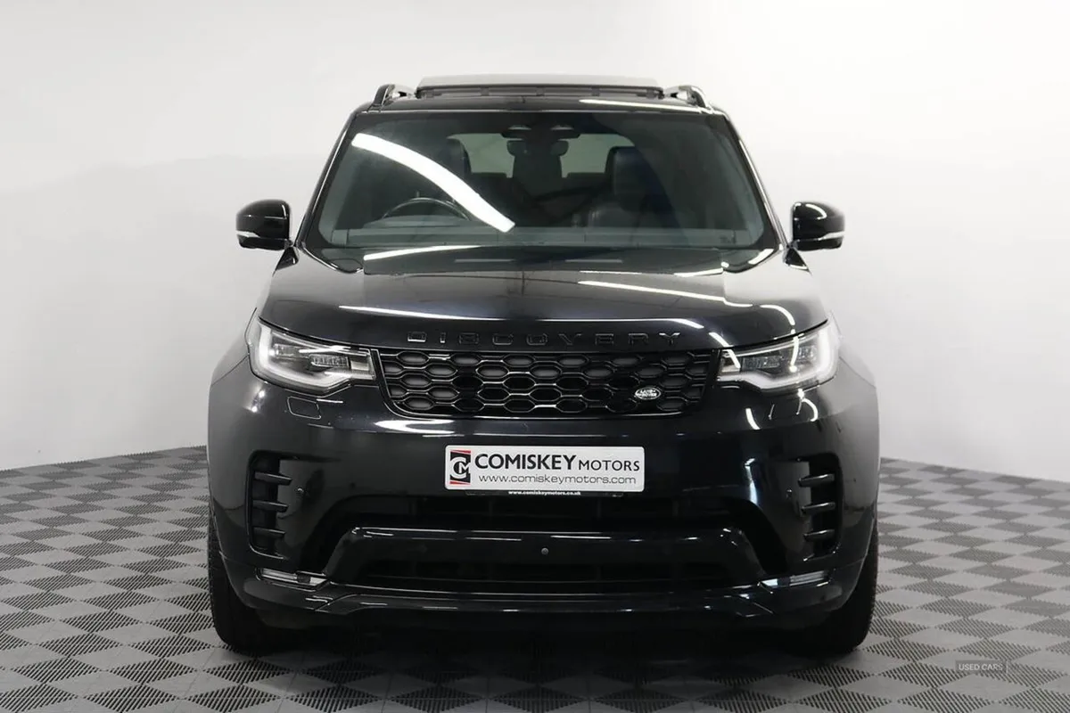 Land Rover Discovery D250 Mhev R-dynamic SE - Image 2