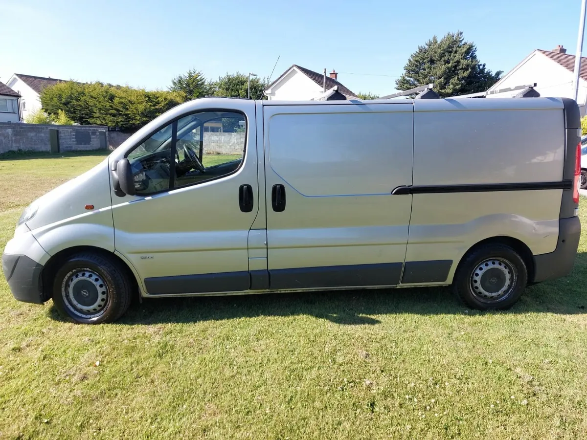 Opel Vivaro 2008 2L - Image 1