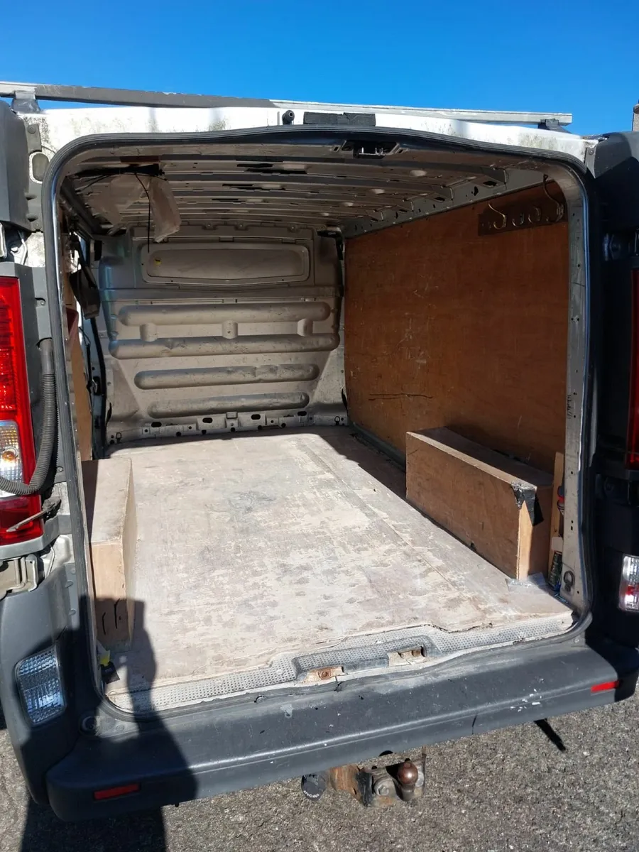 Opel Vivaro 2008 2L - Image 4
