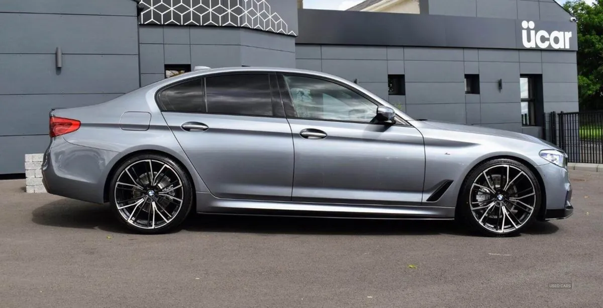 BMW 5 Series 2.0 520d M Sport Saloon - Image 4