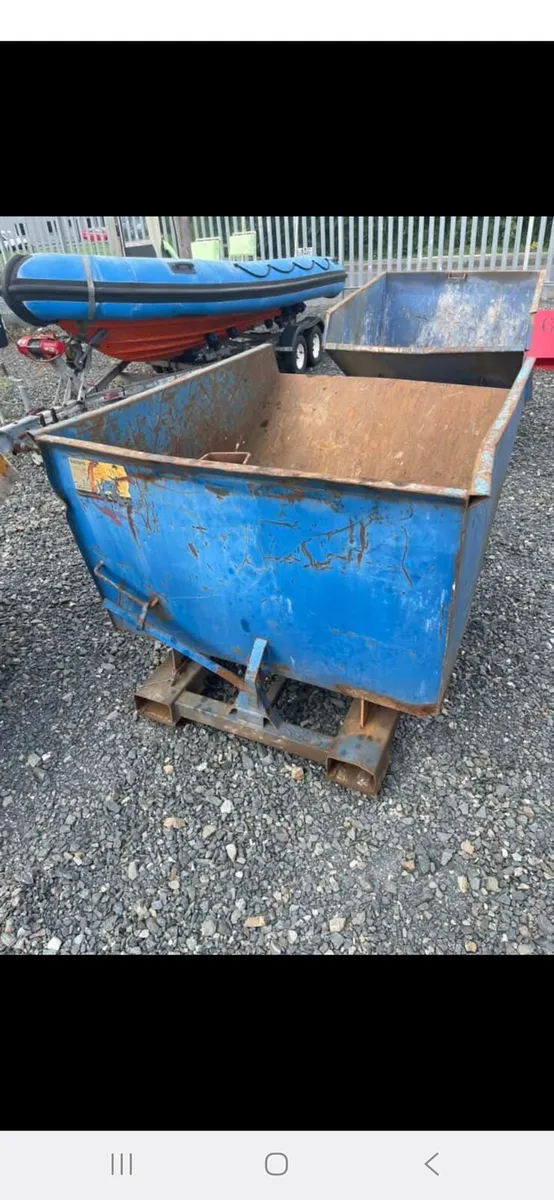 Tipping skips - Image 2