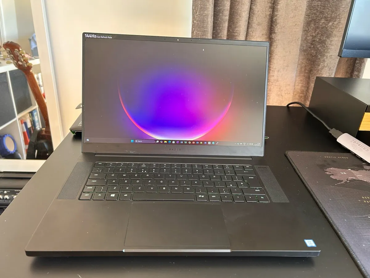 Razer Laptop Bundle - Image 2