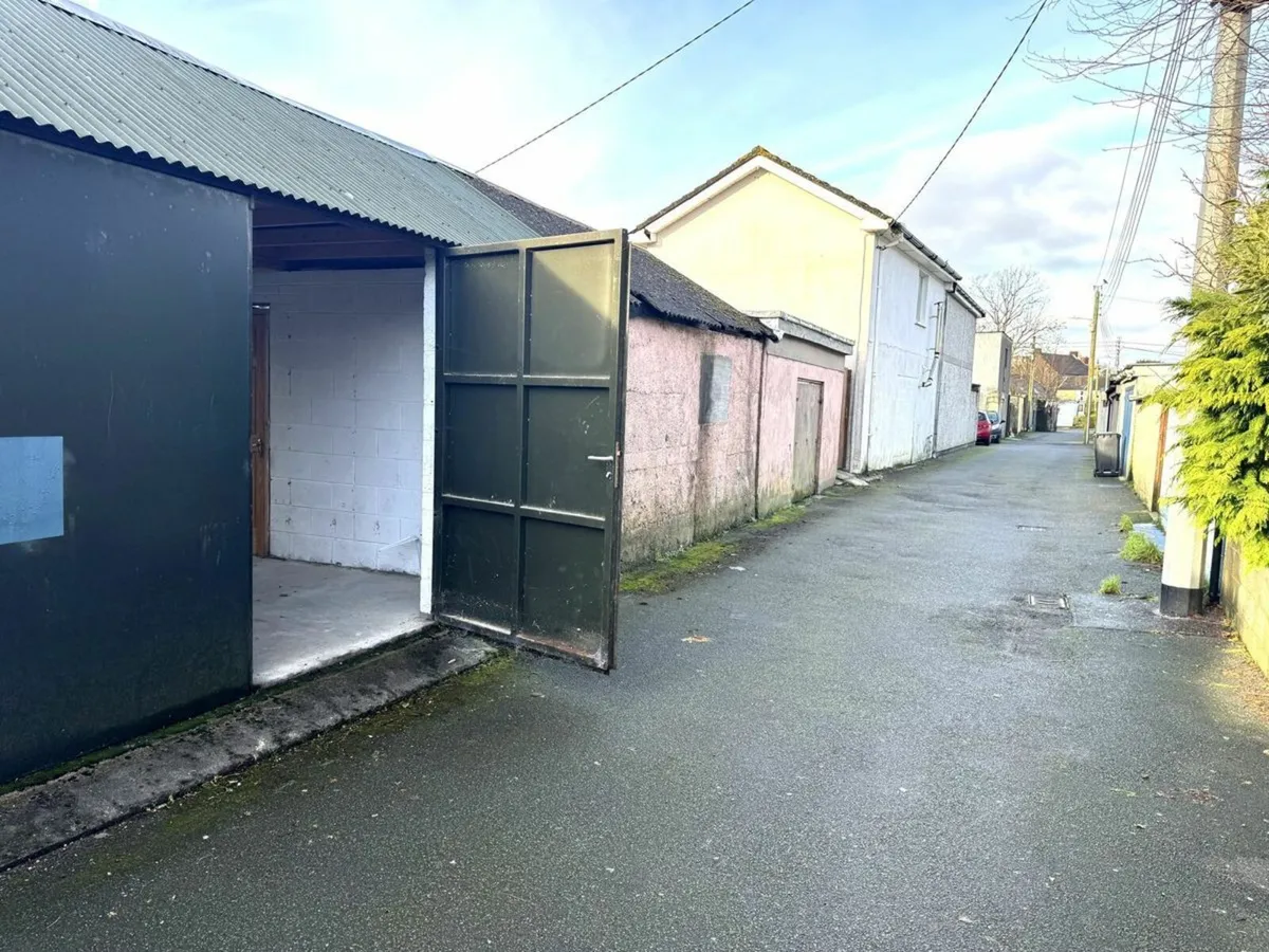 Classic Car Storage.  Arklow. Detached Garage - Image 2