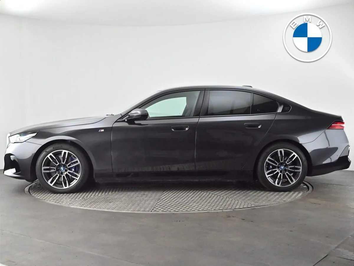 BMW i5 Edrive40 M Sport Saloon - Image 3