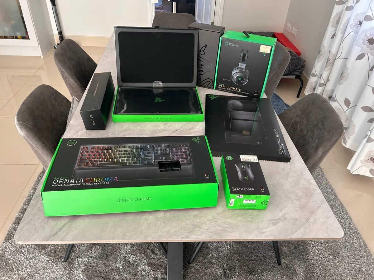 Razer Laptop Bundle - Image 1