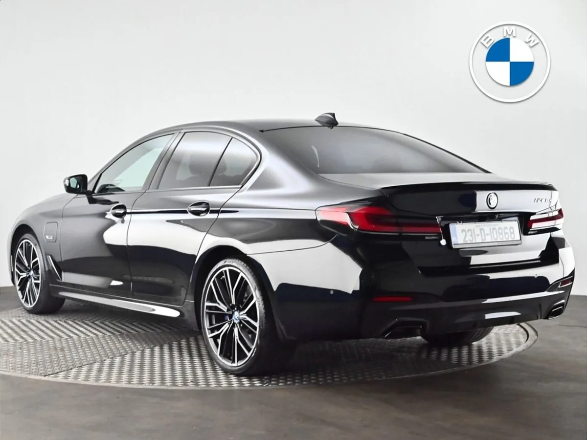 BMW 5 Series 530e M Sport Saloon - Image 2
