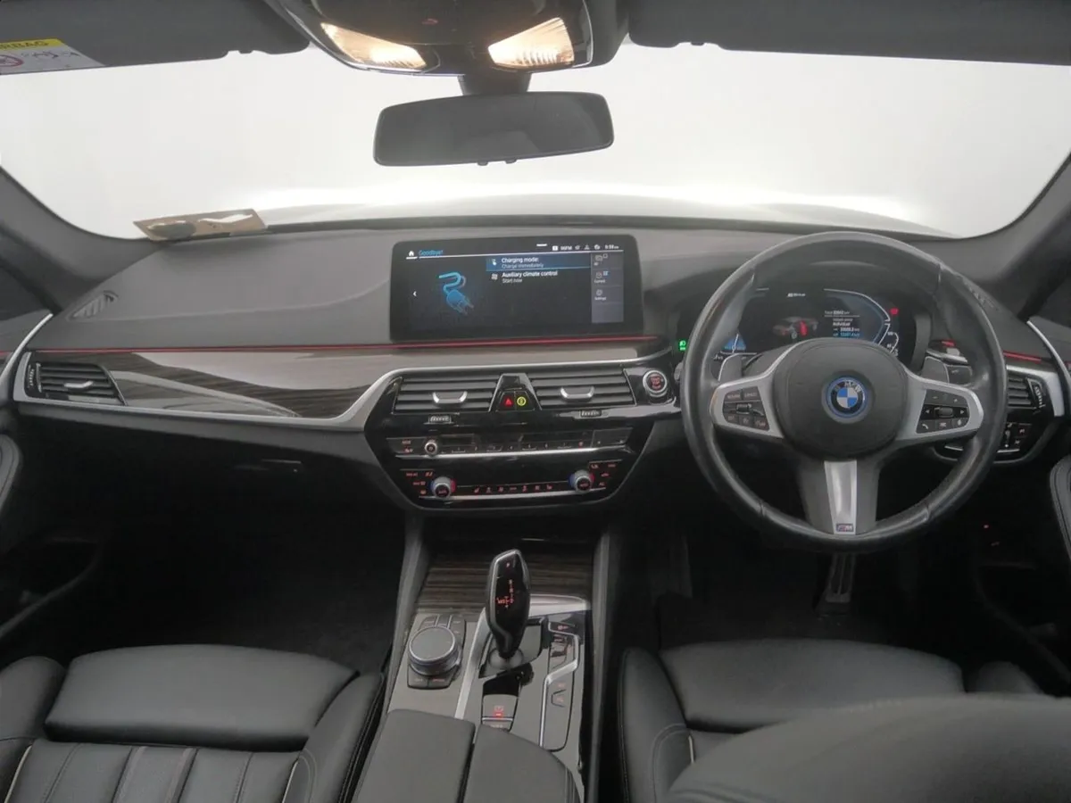 BMW 5 Series 530e M Sport Saloon - Image 4
