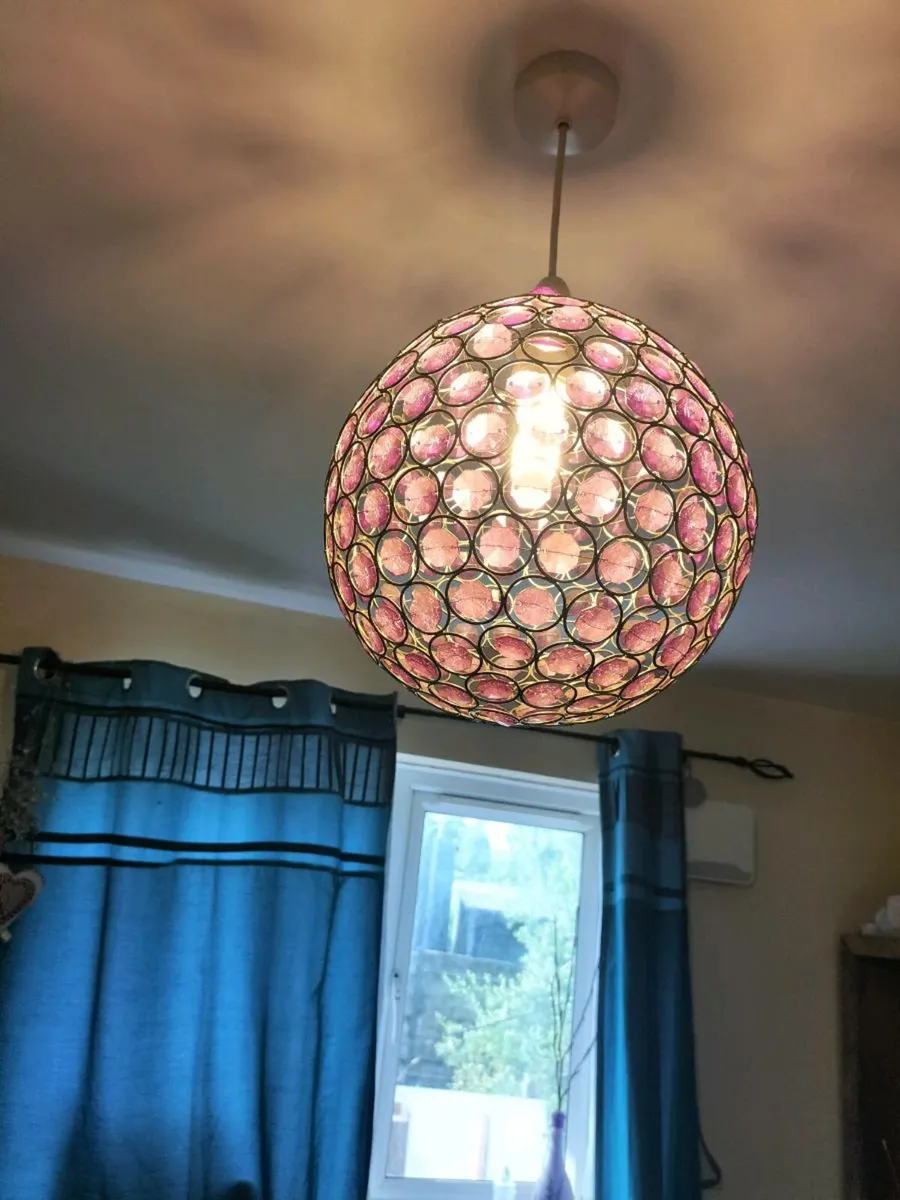 Metal artwork wall ornament and lampshade - Image 2