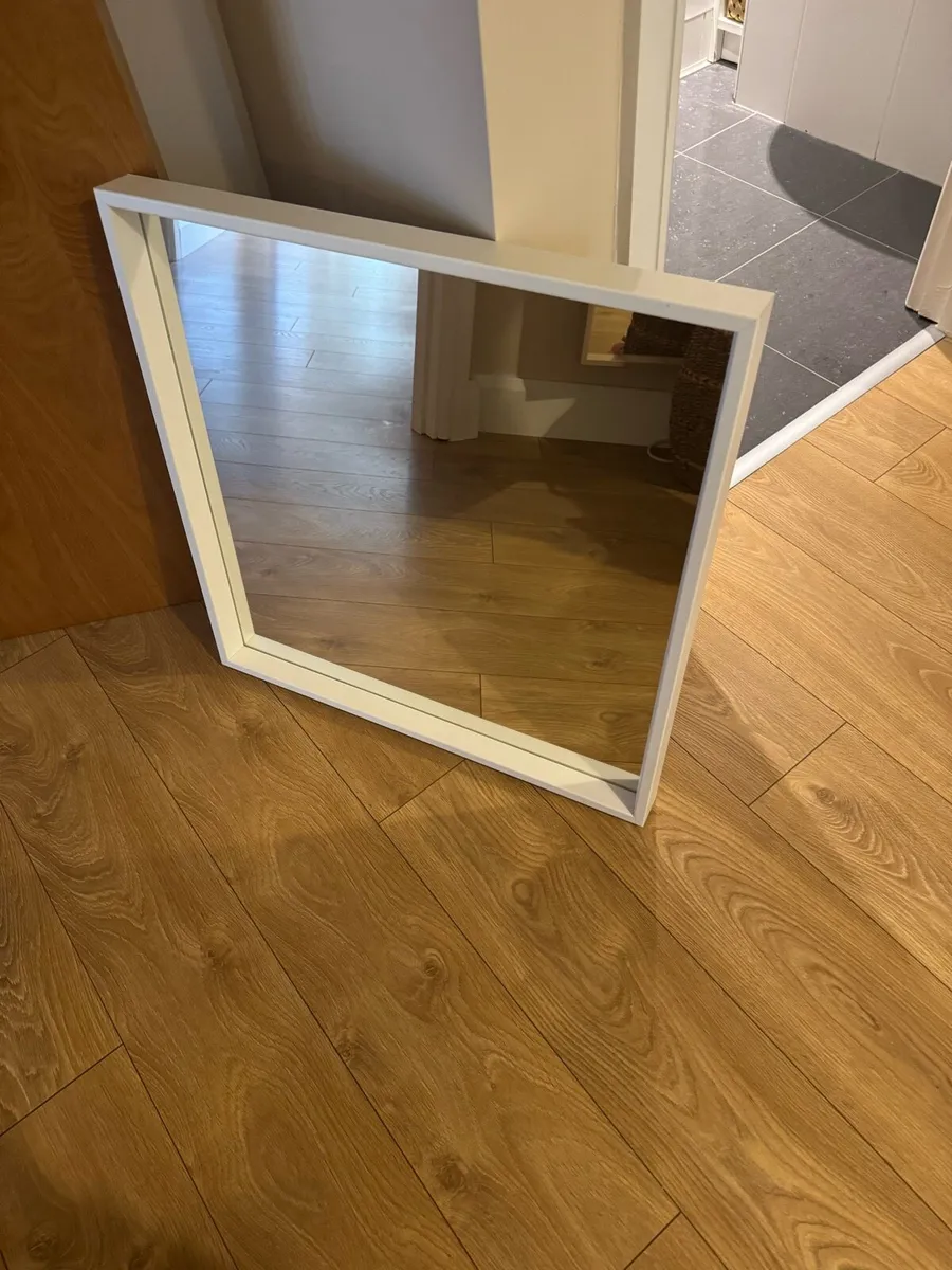 Square white ikea mirror nissedal 65x65 - Image 2
