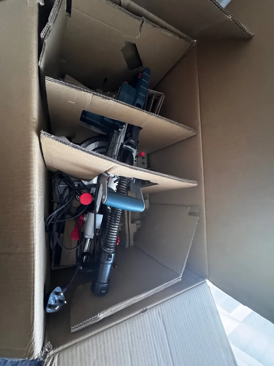 Chop saw BOSCH - Image 1