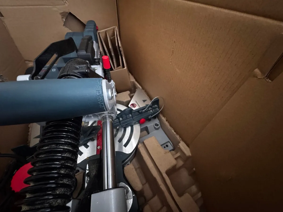 Chop saw BOSCH - Image 2