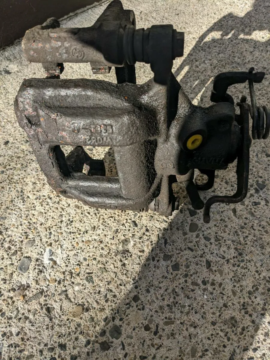 Ford Custom van parts - Image 3