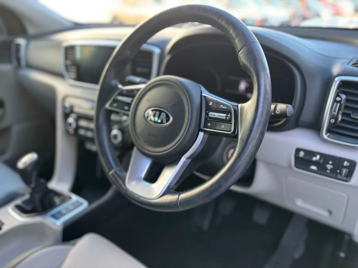 Kia Sportage 1.6 DSL K3 Mhev ( Black Edition ) - Image 2