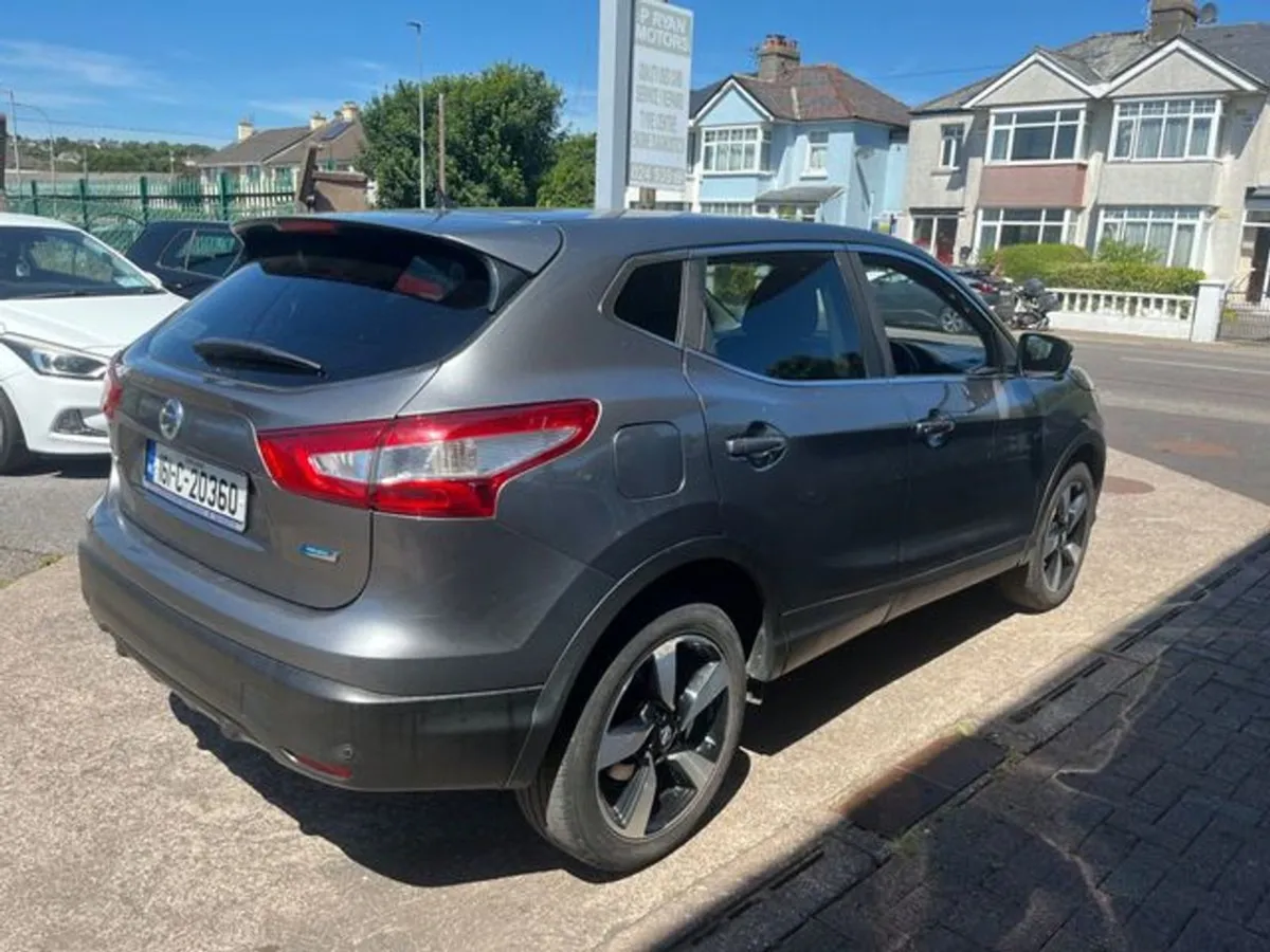 Nissan QASHQAI 1.5 DCI N-connecta 110PS 5DR - Image 3