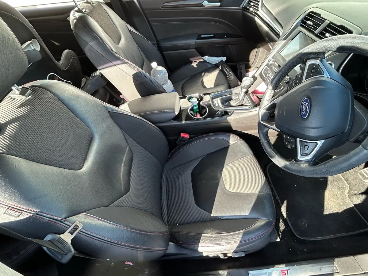 Car - Image 4