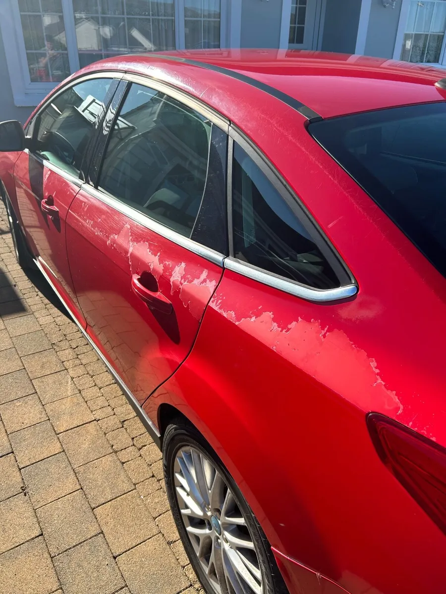 Ford Focus 2011 - Image 3