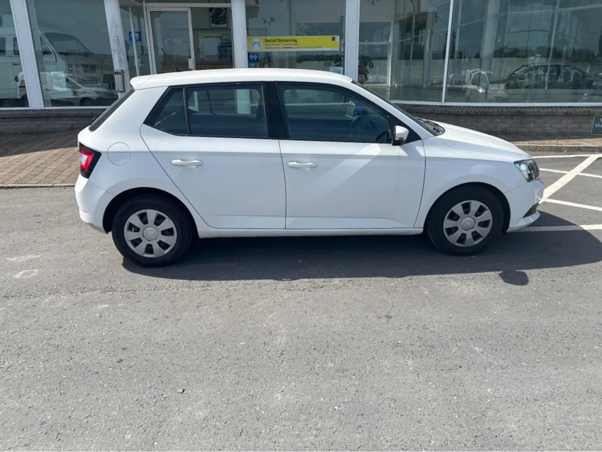 Skoda Fabia Active 1.0 MPI 60hp 4DR - Image 1