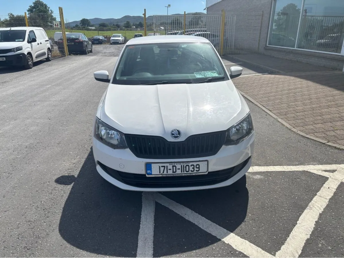 Skoda Fabia Active 1.0 MPI 60hp 4DR - Image 3
