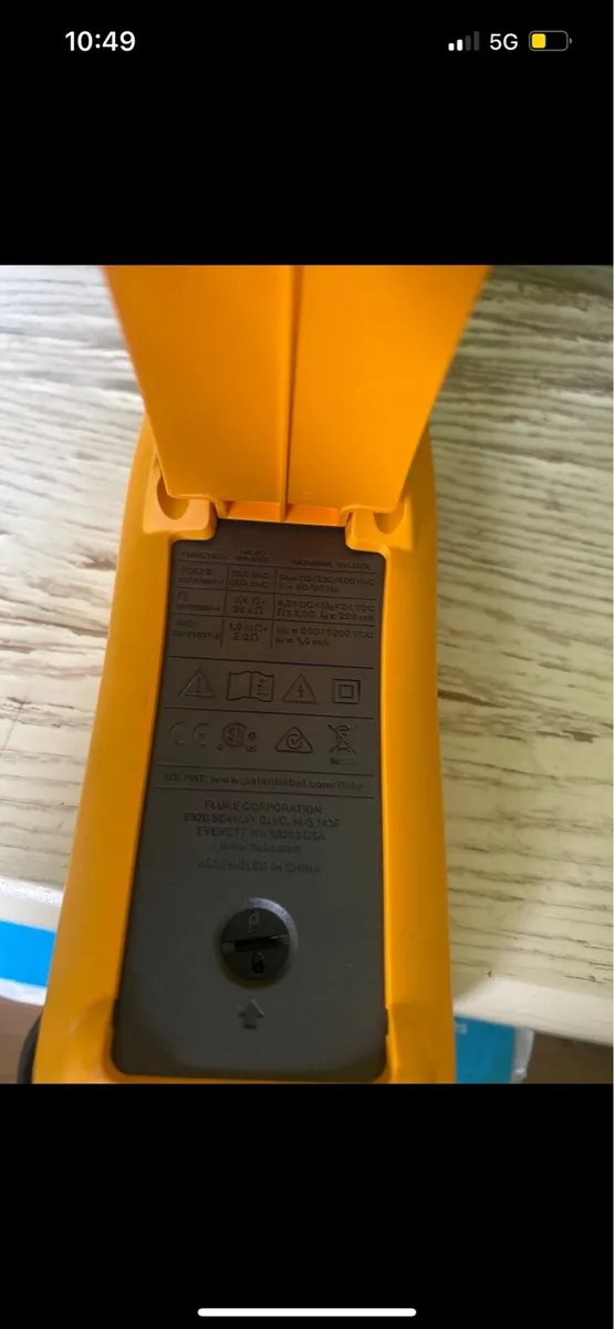 Fluke 1503 Insulation tester - Image 3