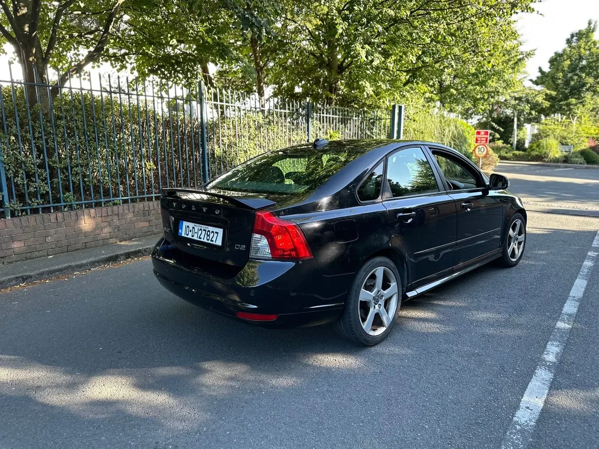 Volvo S40 R Design NCT 09/25 - Image 3