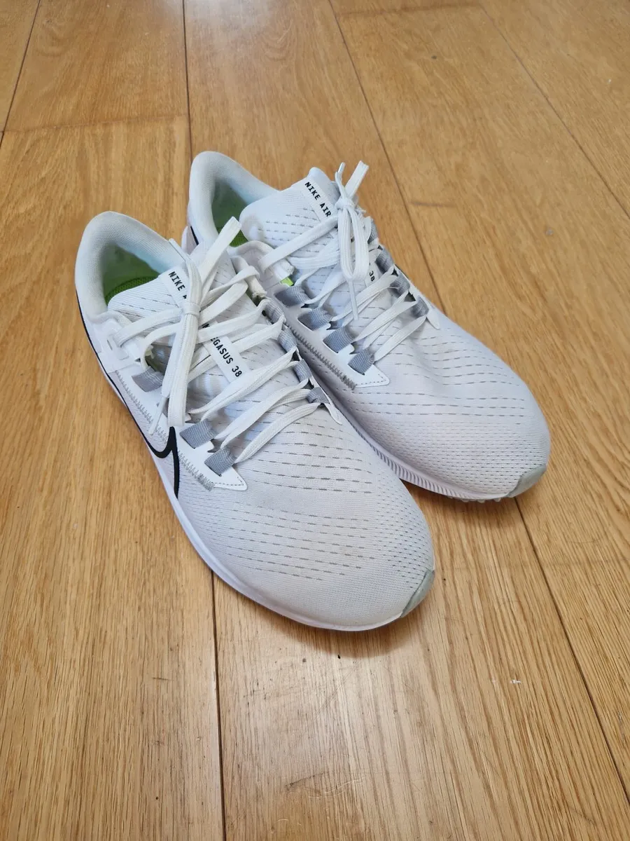 Nike air zoom pegasus 38 runners 7.5UK as new - Image 3